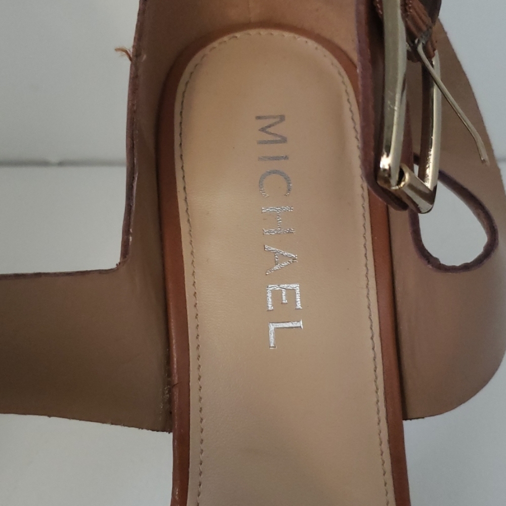 Heels - Picture 4 of 6